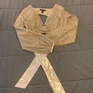 Crop top, sequence, small.